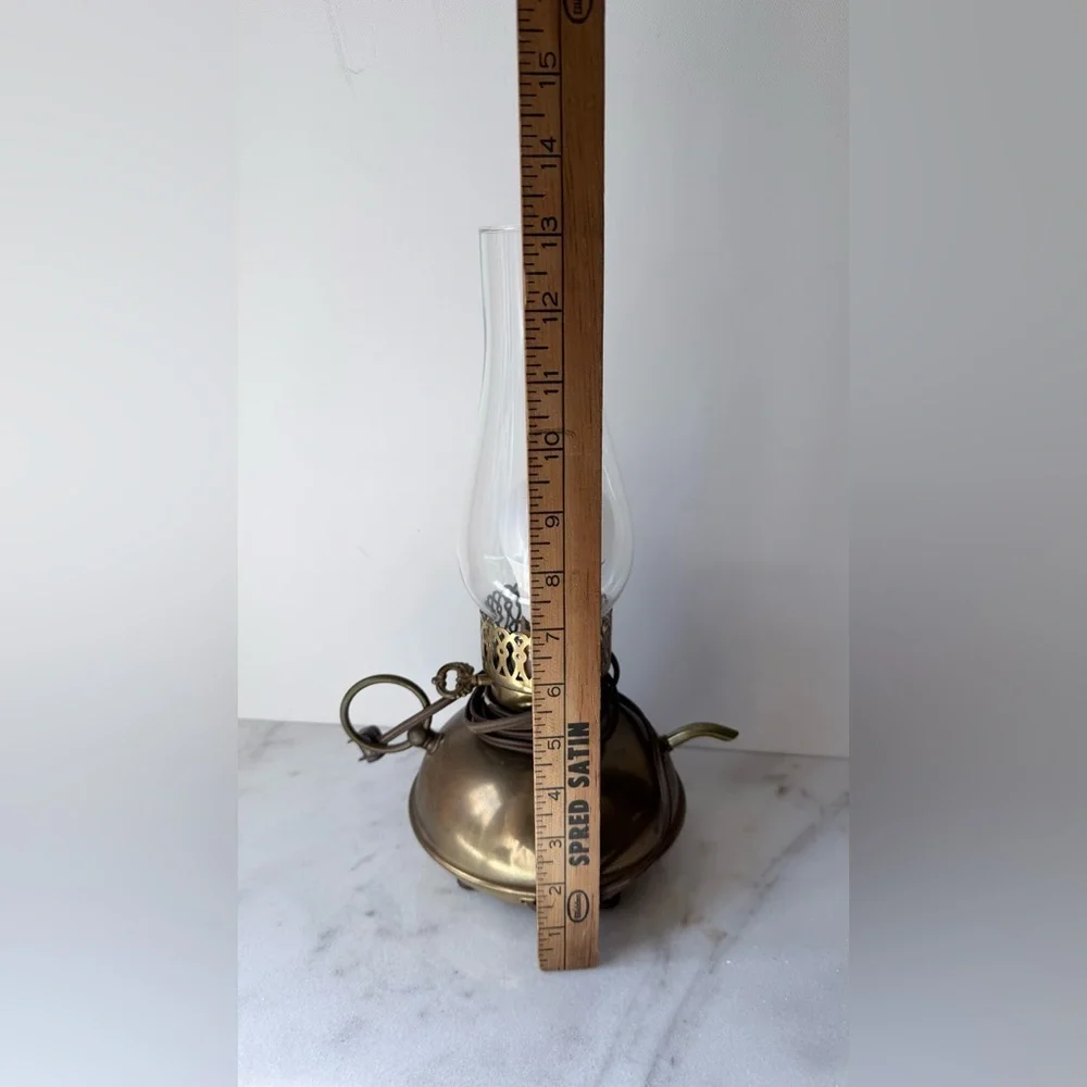Antique-Style Brass Table Lamp with Clear Glass Chimney - Brass Finish